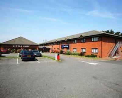 фото отеля Travelodge Newbury Tot Hill Farnborough