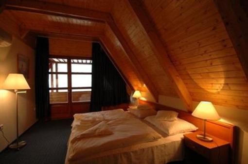 фото отеля Balatonfoi Yacht Club Hotel