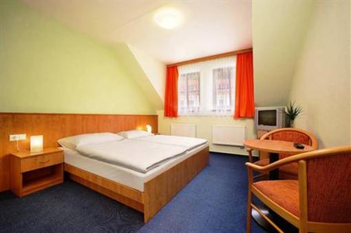 фото отеля Hotel Záviš Z Falkenštejna Hluboka nad Vlatovou