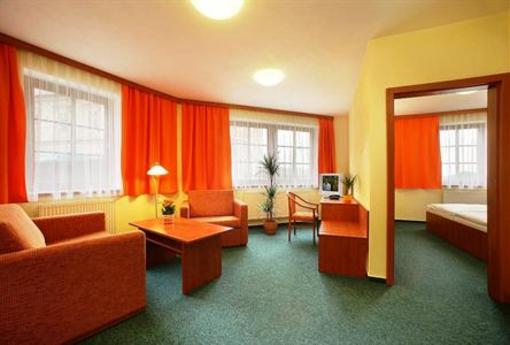 фото отеля Hotel Záviš Z Falkenštejna Hluboka nad Vlatovou