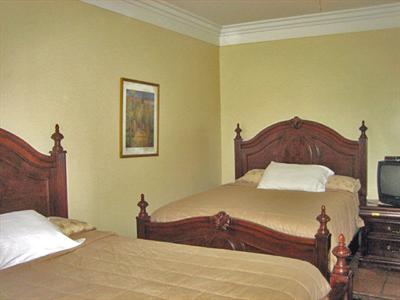 фото отеля Santa Paula Inn B&B