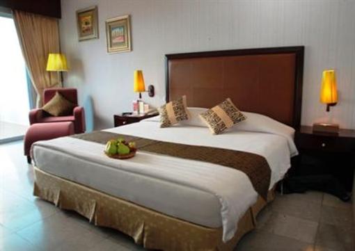 фото отеля Crown Vista Hotel