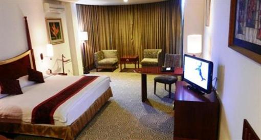 фото отеля Crown Vista Hotel