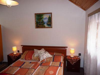 фото отеля Joker Villa Apartmanhaus
