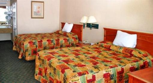 фото отеля Crystal Inn & Suites