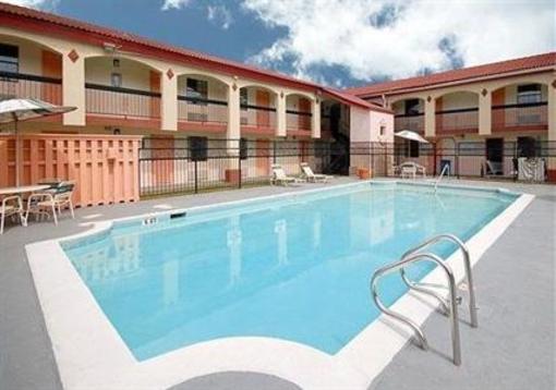 фото отеля Econo Lodge College Park