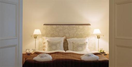 фото отеля Hotel Diplomat Aregarden