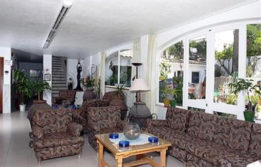 фото отеля Apartamentos Atalaya Bosque Calvia