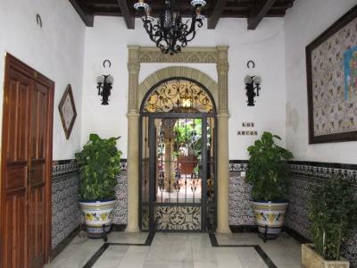 фото отеля Los Arcos Hostal