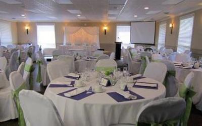 фото отеля Red Pine Inn Alliston