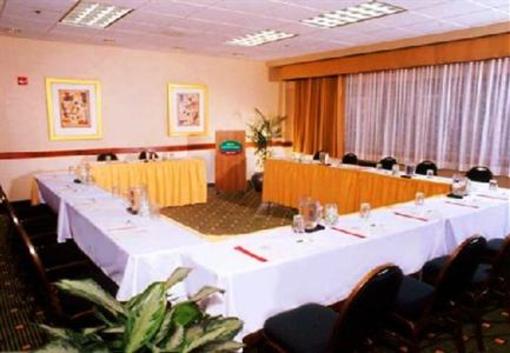 фото отеля InnPlace Hotel Bensalem