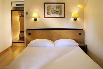 фото отеля Campanile Paris Ouest Pte De Champerret Levallois Hotel Levallois-Perret