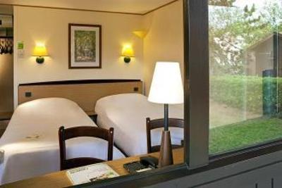 фото отеля Campanile Paris Ouest Pte De Champerret Levallois Hotel Levallois-Perret