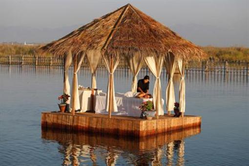 фото отеля Shwe Inn Tha Floating Resort