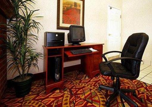 фото отеля Lewisville Comfort Suites Vista Ridge Mall