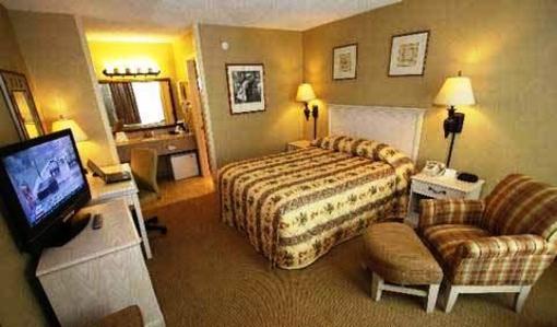 фото отеля Battleship Inn