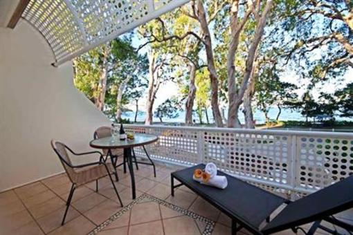фото отеля Marlin Waters Beachfront Apartments