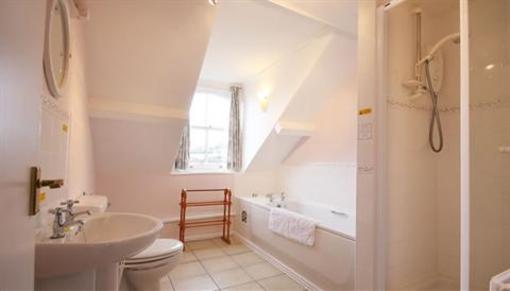 фото отеля Epchris House
