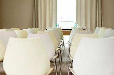 фото отеля Ibis Styles Calais Centre