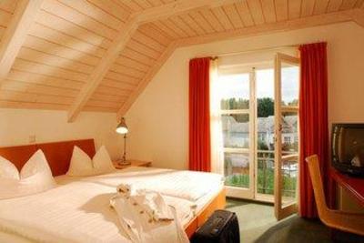 фото отеля BEST WESTERN Premier Marina Wolfsbruch