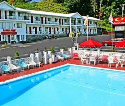 фото отеля Econo Lodge Downtown Lake George