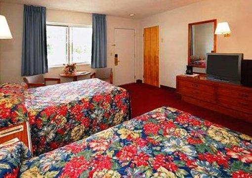 фото отеля Econo Lodge Downtown Lake George