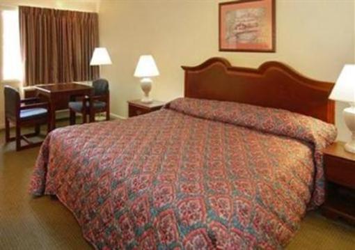 фото отеля Econo Lodge North Charlottesville