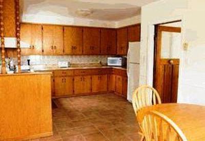 фото отеля Dolan's Inn and Suites
