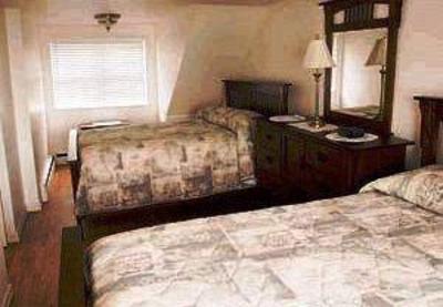 фото отеля Dolan's Inn and Suites
