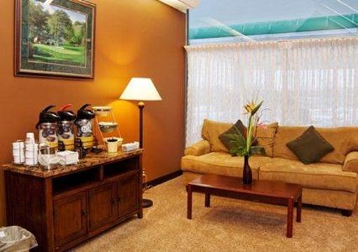 фото отеля Quality Inn and Conference Center