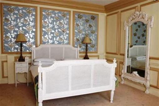 фото отеля Tudor House Hotel