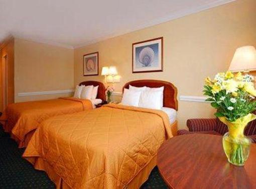 фото отеля Clarion Inn & Conference Center
