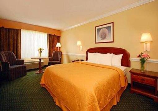 фото отеля Clarion Inn & Conference Center