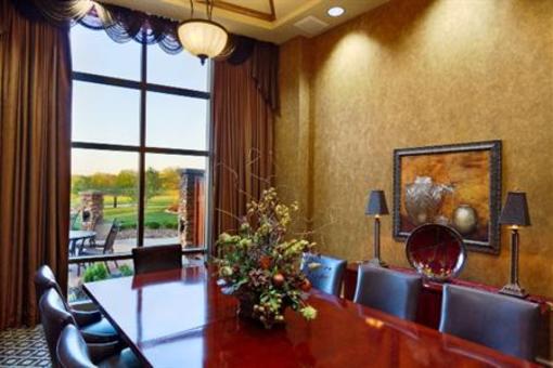 фото отеля Clubhouse Hotel and Suites