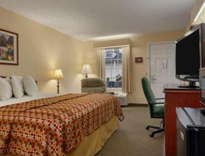 фото отеля Baymont Inn & Suites Valdosta At Valdosta Mall