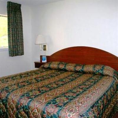 фото отеля Oaktree Inn & Suites