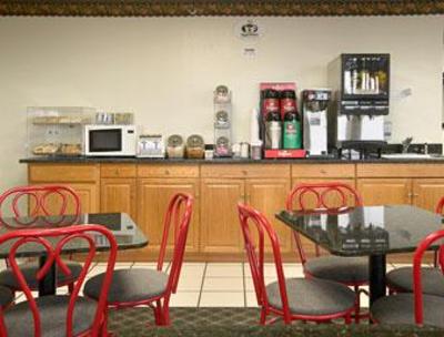 фото отеля Super 8 Springfield East