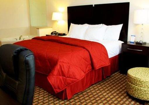 фото отеля Comfort Inn & Suites Shawnee