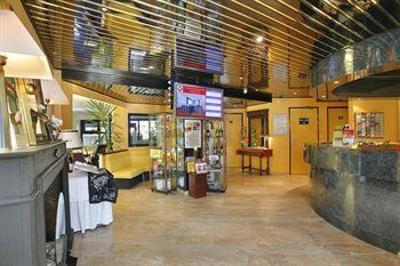 фото отеля Inter Hotel Les 3 Marches
