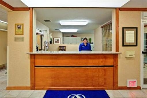 фото отеля Candlewood Suites Meridian