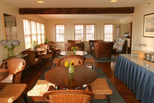 фото отеля Harborside Inn Newport