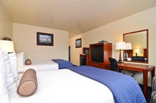 фото отеля BEST WESTERN Valdez Harbor Inn