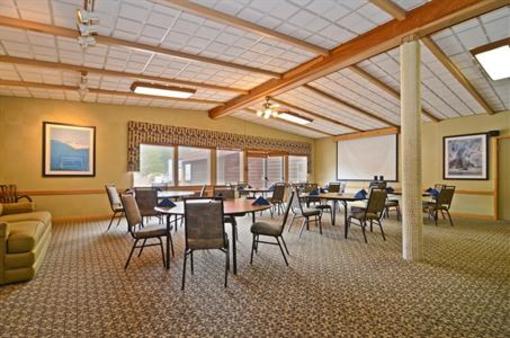 фото отеля BEST WESTERN Valdez Harbor Inn