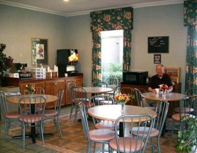 фото отеля America's Best Inns & Suites Foley