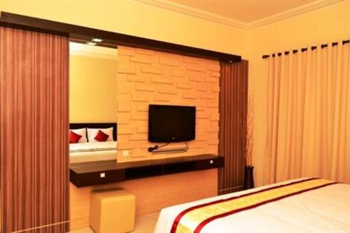 фото отеля Istana Hotel Jember