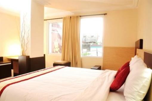 фото отеля Istana Hotel Jember
