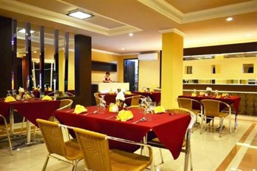 фото отеля Istana Hotel Jember