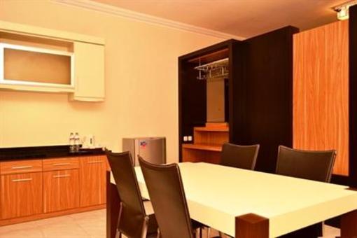 фото отеля Istana Hotel Jember