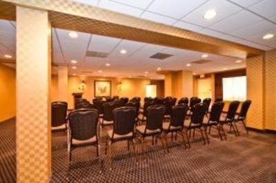 фото отеля BEST WESTERN Inn - On the Avenue