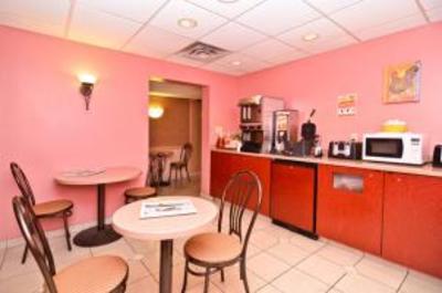 фото отеля BEST WESTERN Inn - On the Avenue